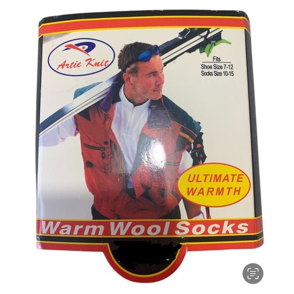 Three Pairs of Men's Thick Thermal Outdoor Activity Socks NWT Shoe Size 6-12 - Picture 3 of 3